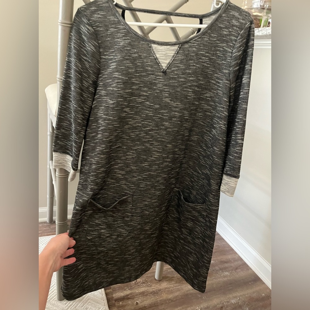 NWT Luna Boutique dress with pockets (M)